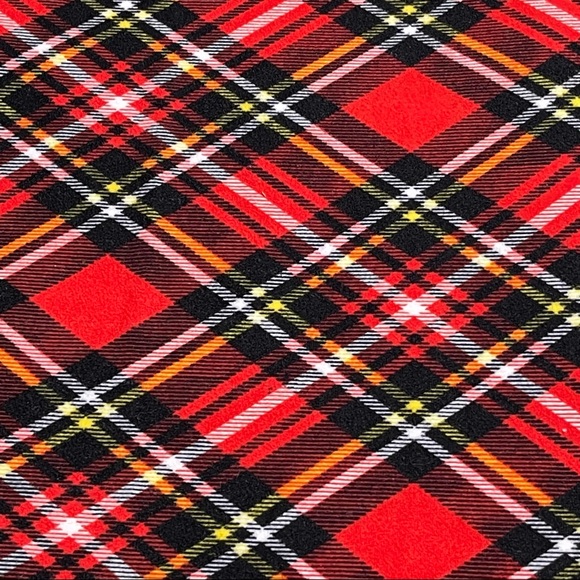 Plus size red, black, white, & yellow soft plaid Christmas colored leggings EUC - Picture 3 of 11